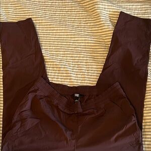 Alaskan Hardgear/Duluth trading co purple utility Joggers for Women